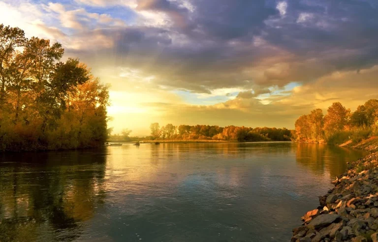 Fluss im Traum – Bedeutung und Erklärung