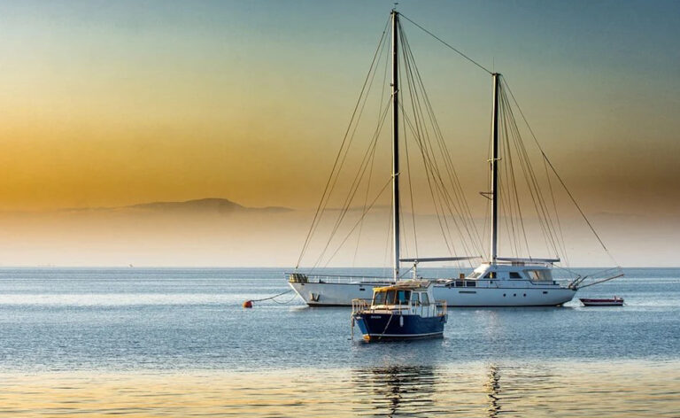 Von einer Yacht träumen – Bedeutung und Symbolik